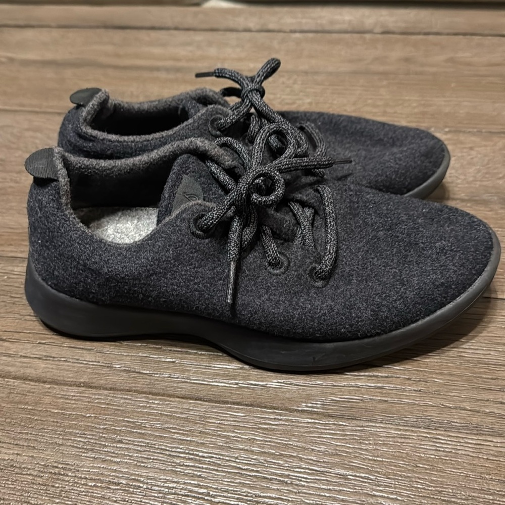 Allbirds Womens Wool Runners Dark Gray Running Shoes Sneakers Size 7